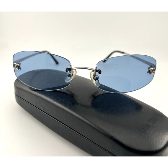 Authentic Vintage 90’s Blue Chanel Rimless Sunglasses RARE very good condition. main image 8
